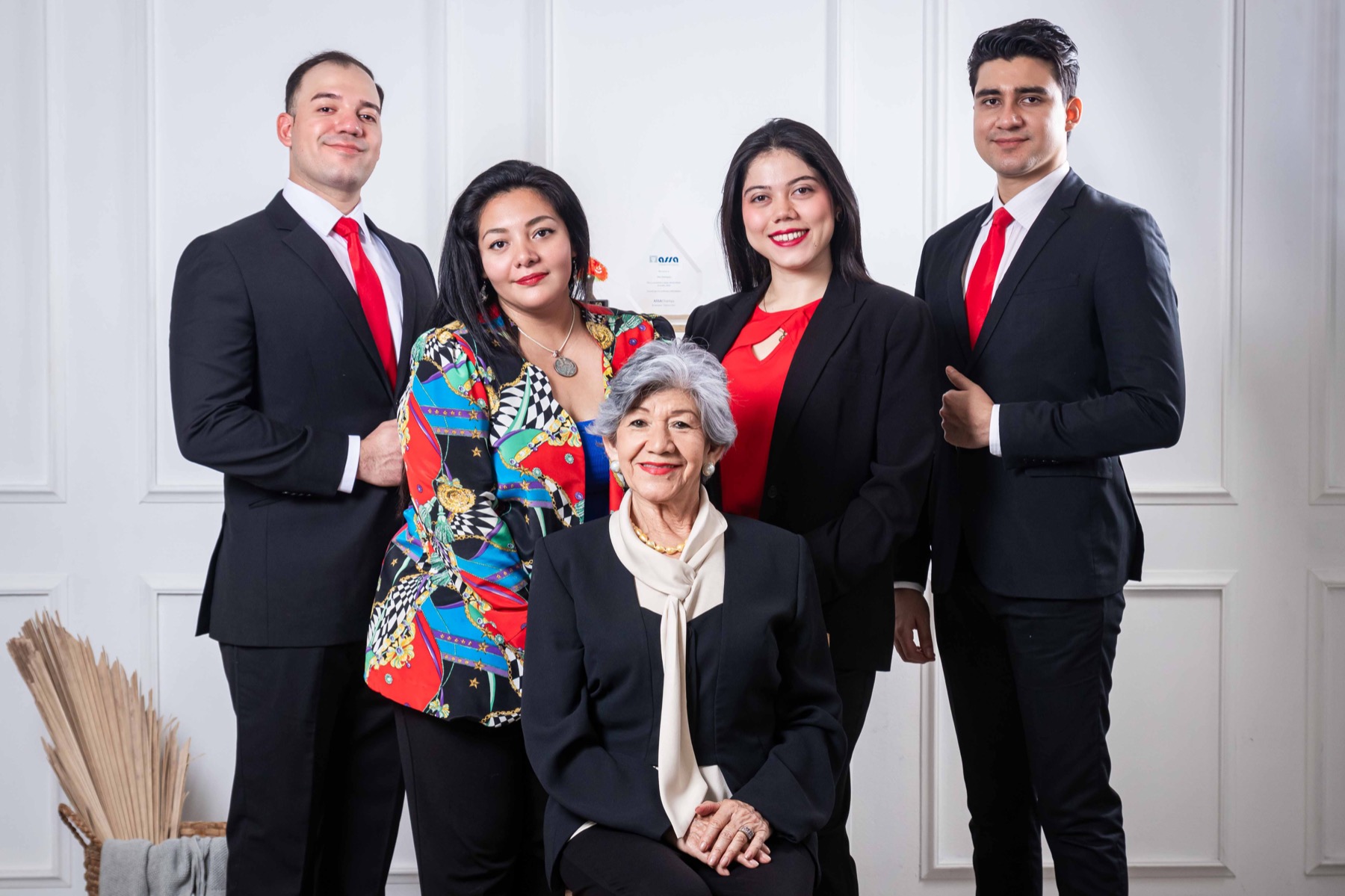 Equipo AR Seguros con reconocimiento